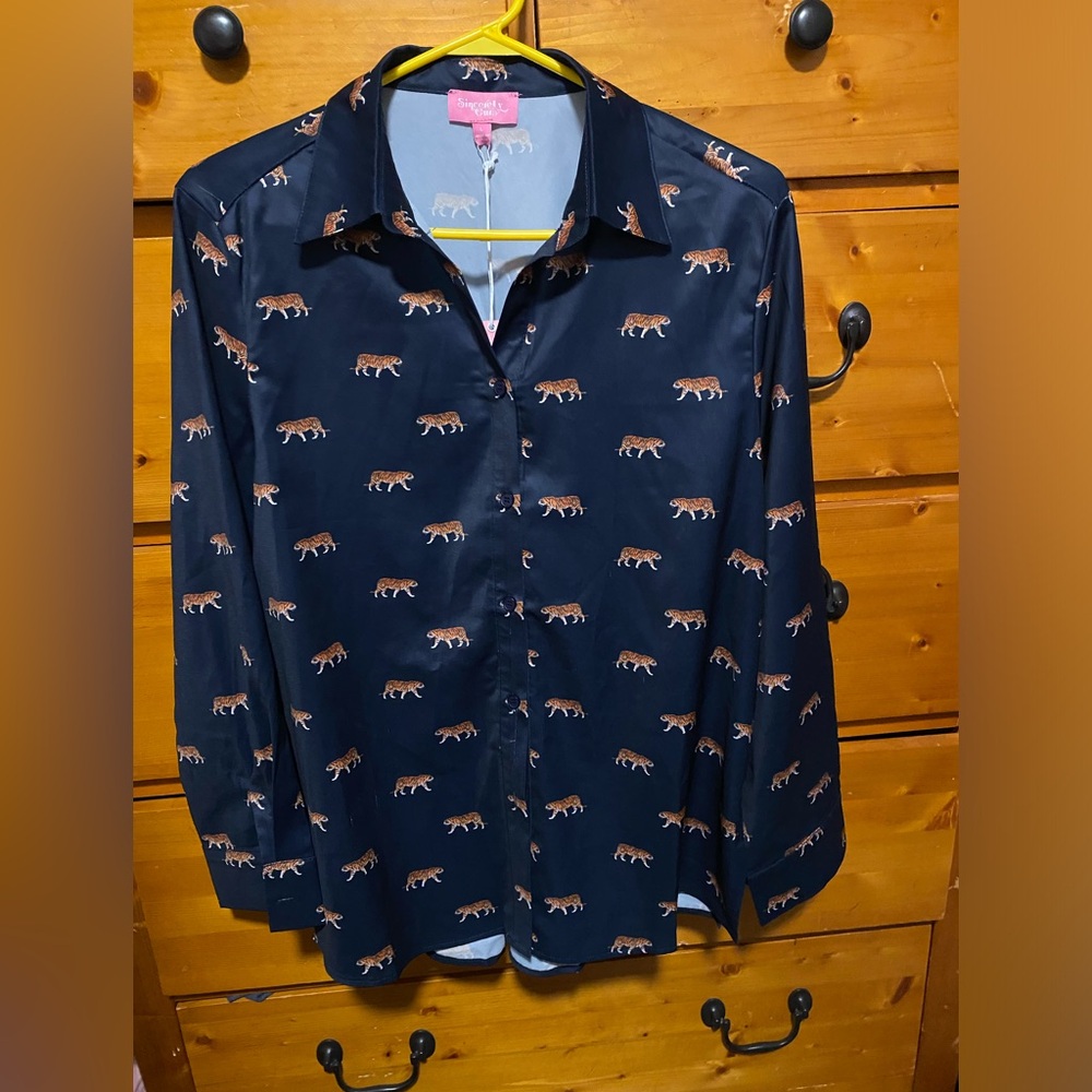 NWT. Size Large Navy Blue Tiger Print Women’s Shirt
